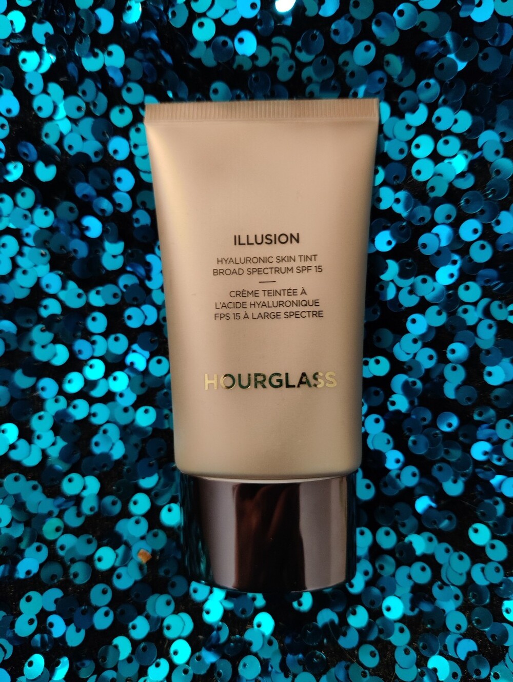 Hourglass Illusion Hyaluronic Skin Tint in Nude SPF 15